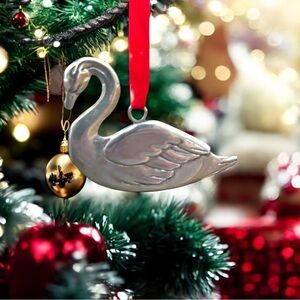 Genuine Pewter Swan Resting Ornament By Master Craftsmen Of Williamsburg VA 2012